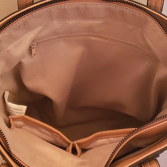 Jones New York Evalina Tote Bag - Picture 4 of 10